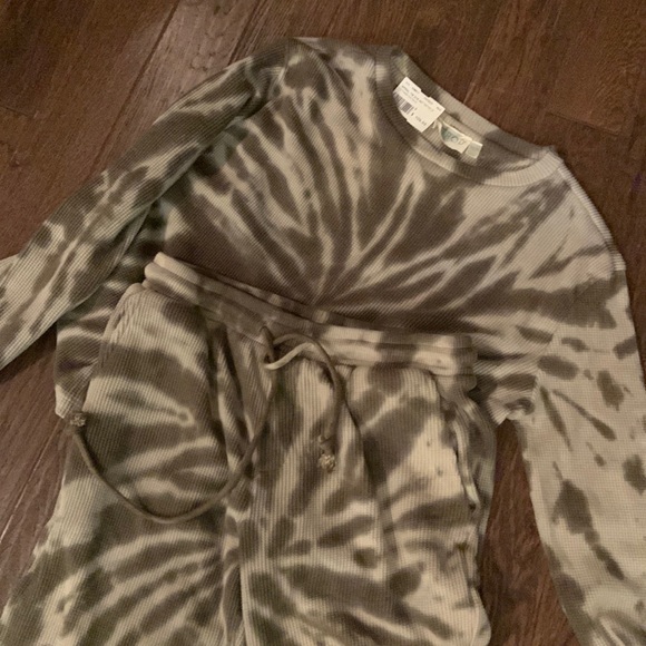 Brand new Retro D size small tie dye joggers set - Picture 1 of 6